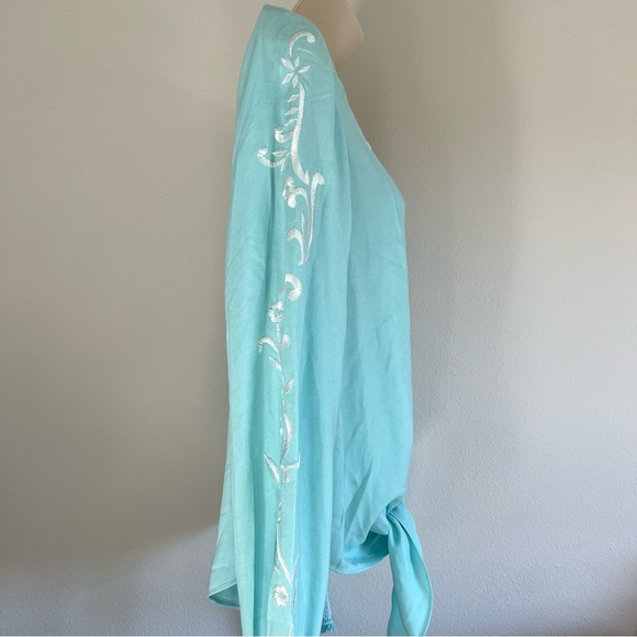 Karen Kane Aqua embroidery front tie Long Sleeve Top Sz medium - Picture 2 of 6